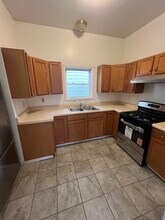 196 Main St (unit 1) in Cohoes, NY - Building Photo - Building Photo