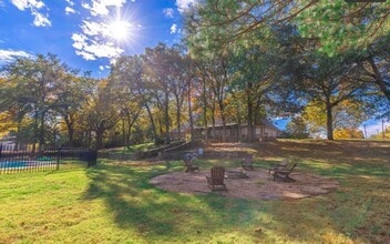 1606 Hyde Park Ave in Denison, TX - Building Photo - Building Photo