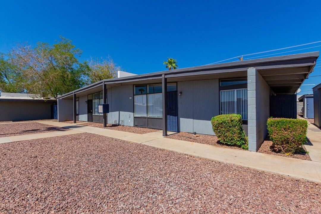 North Palms Townhomes in Phoenix, AZ - Building Photo