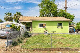 140 S Ross St in Visalia, CA - Building Photo - Building Photo