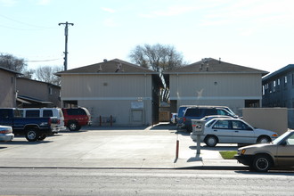 1012 N Sanborn Rd in Salinas, CA - Building Photo - Building Photo