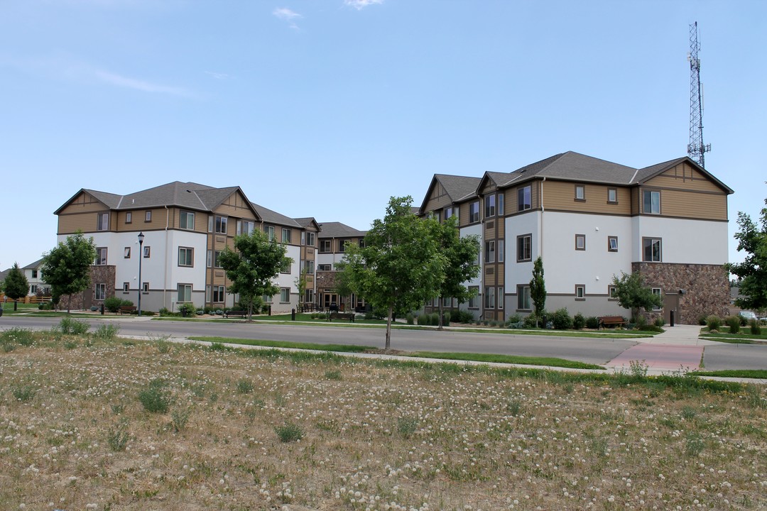 The Lodge at Hoover Crossing in Longmont, CO - Building Photo