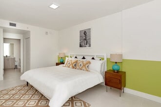 1710 SW 27th Ave in Miami, FL - Building Photo - Building Photo