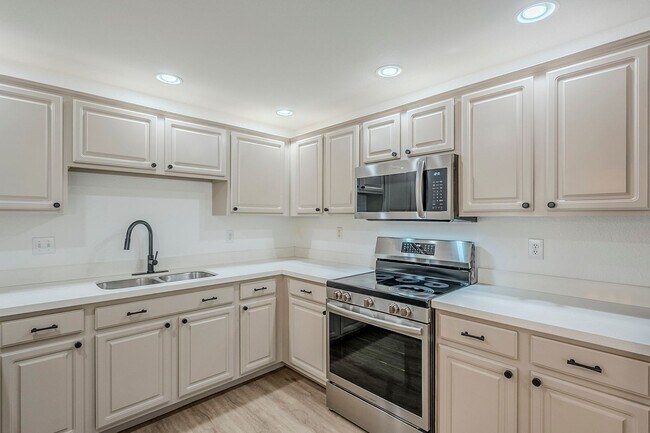 property at 9455 E Raintree Dr