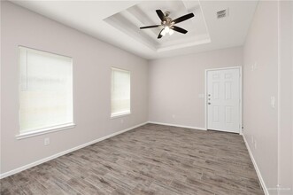 1229 Country Club Dr-Unit -1 in Alamo, TX - Building Photo - Building Photo