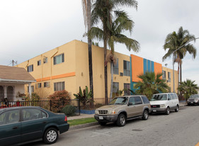 6723 Templeton St in Huntington Park, CA - Building Photo