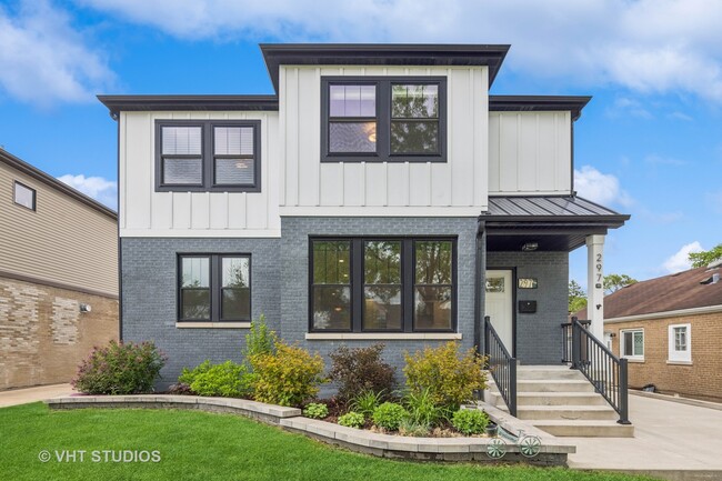 297 Highland Ave in Elmhurst, IL - Building Photo - Building Photo
