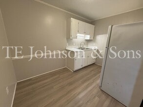 128 Weatherwood Ct in Winston-Salem, NC - Building Photo - Building Photo