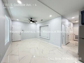 2301 S Oakview Dr in Edinburg, TX - Foto de edificio - Building Photo