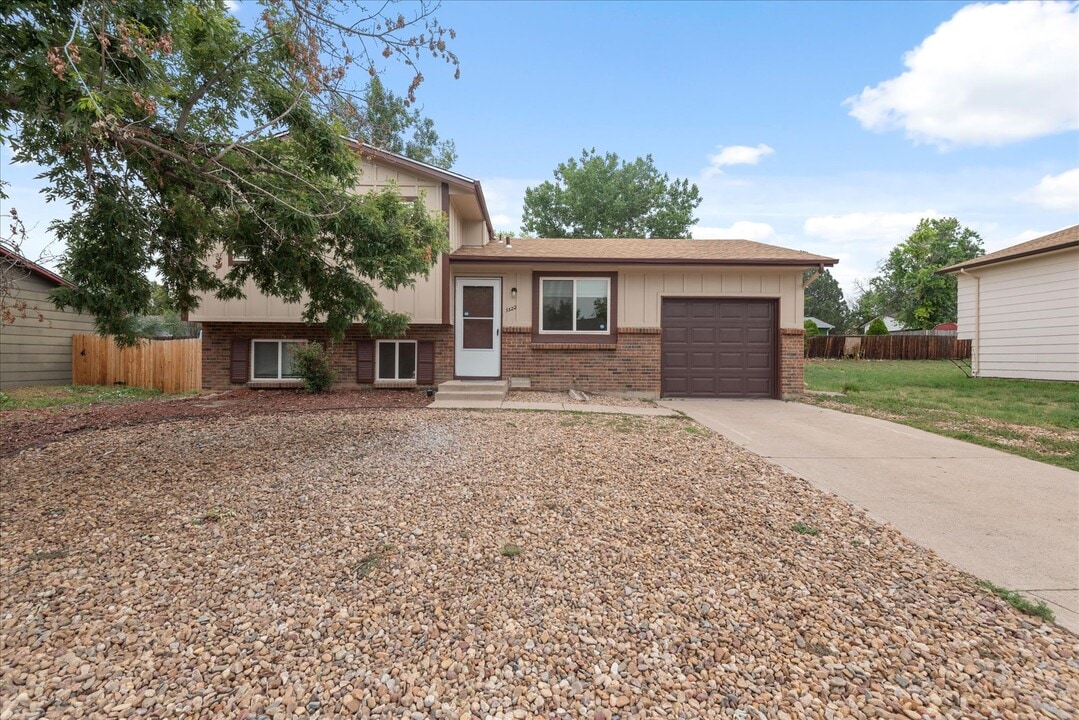 1522 S Memphis St in Aurora, CO - Building Photo