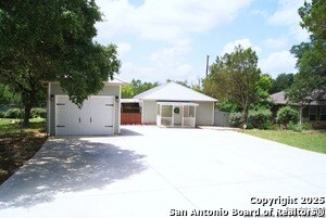 320 Lighthouse in Canyon Lake, TX - Building Photo