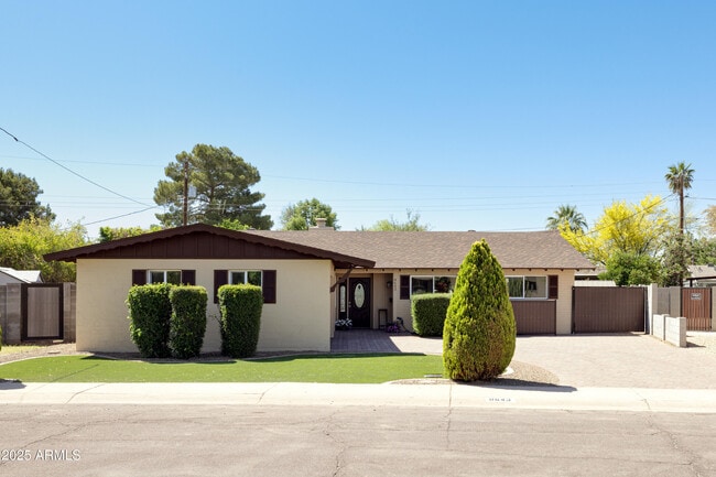 8643 E Palo Verde Dr in Scottsdale, AZ - Building Photo - Building Photo