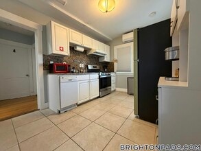 21 Colborne Rd, Unit 2 in Boston, MA - Building Photo - Building Photo