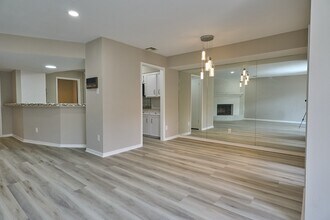 14662 Perthshire Rd in Houston, TX - Building Photo - Building Photo