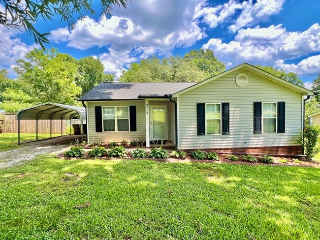 property at 2113 Waxhaw Indian Trail Rd