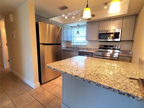 1080 Bal Harbor Blvd in Punta Gorda, FL - Building Photo - Building Photo