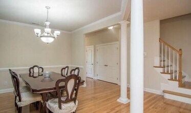 131 Alden Village Ct in Cary, NC - Building Photo - Building Photo