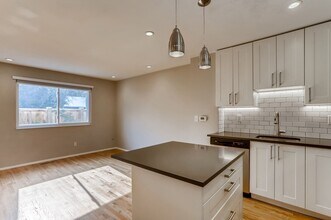 1327 Pine St in Boulder, CO - Building Photo - Building Photo