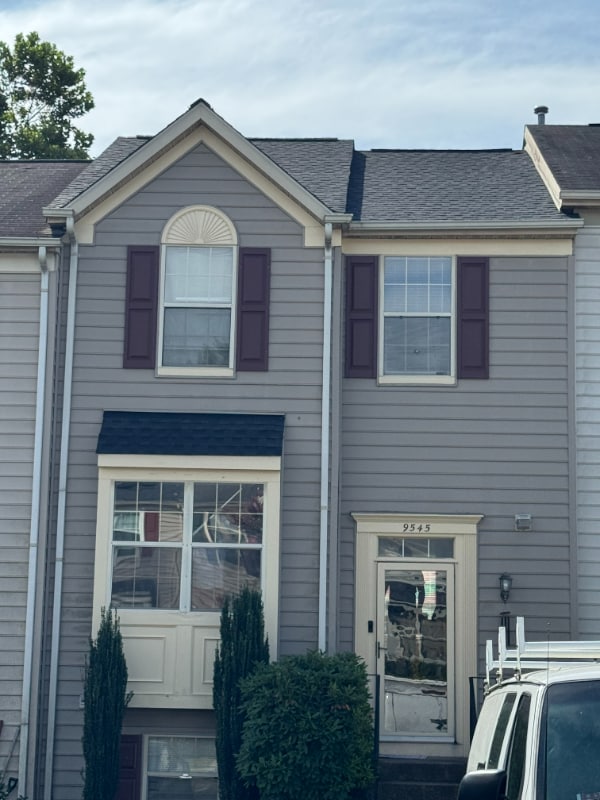 9545 Tudor Oaks Dr in Manassas, VA - Building Photo - Building Photo