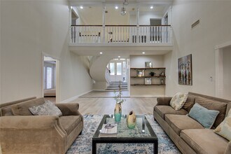 714 Last Arrow Dr in Houston, TX - Building Photo - Building Photo