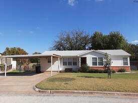 1214 Glidewell Ave in Wichita Falls, TX - Building Photo