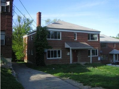 2560 Kipling Ave in Cincinnati, OH - Building Photo