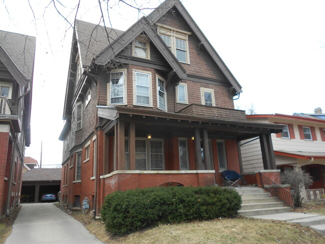 3249 N Hackett Ave, Unit 3249