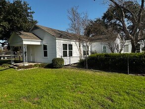 14742 Hempstead Rd in Houston, TX - Building Photo - Building Photo