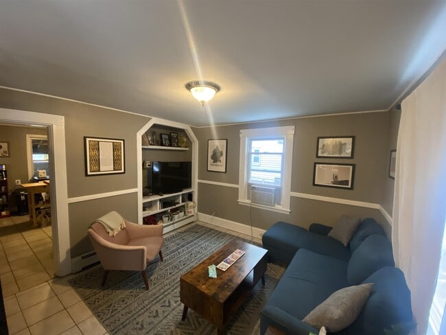 12 Allen St, Unit 1