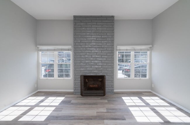 314 E Bay Ave in Newport Beach, CA - Building Photo - Building Photo