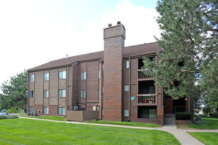 Lake Candlewood Apartments