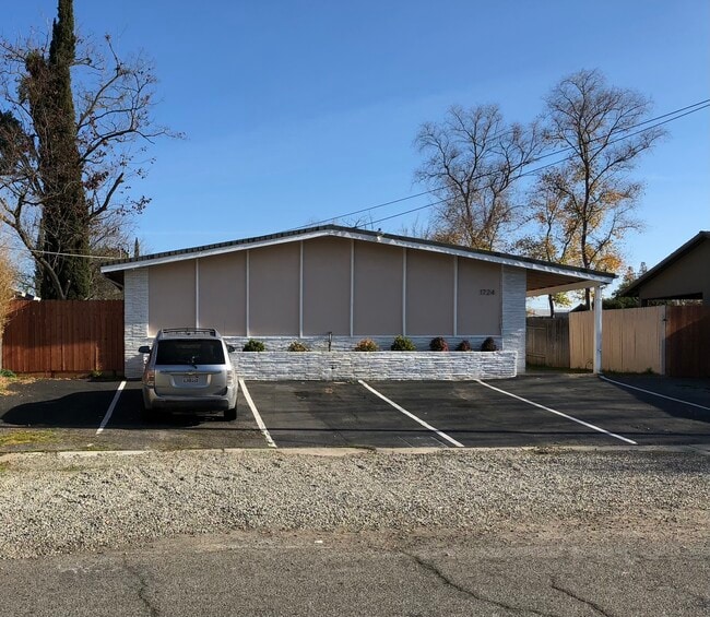 1724 Wright St, Unit 3