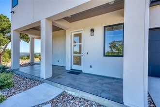 8621 Nina Ln in Jonestown, TX - Building Photo - Building Photo