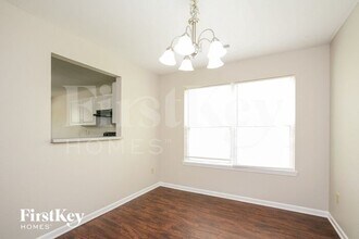 11145 Clearspring Way in Indianapolis, IN - Foto de edificio - Building Photo
