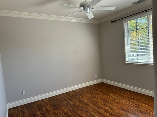 property at 484 Vista Creek Cir