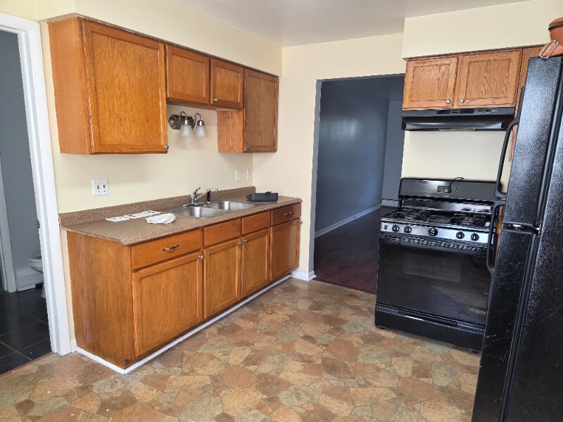15546 Sunset Dr in Dolton, IL - Building Photo