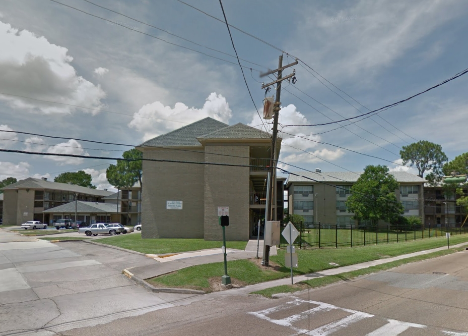 Turner Plaza in Baton Rouge, LA - Building Photo