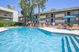 Arcadia 30 in Phoenix, AZ - Building Photo