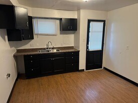 2333 E Midlothian Blvd in Struthers, OH - Building Photo