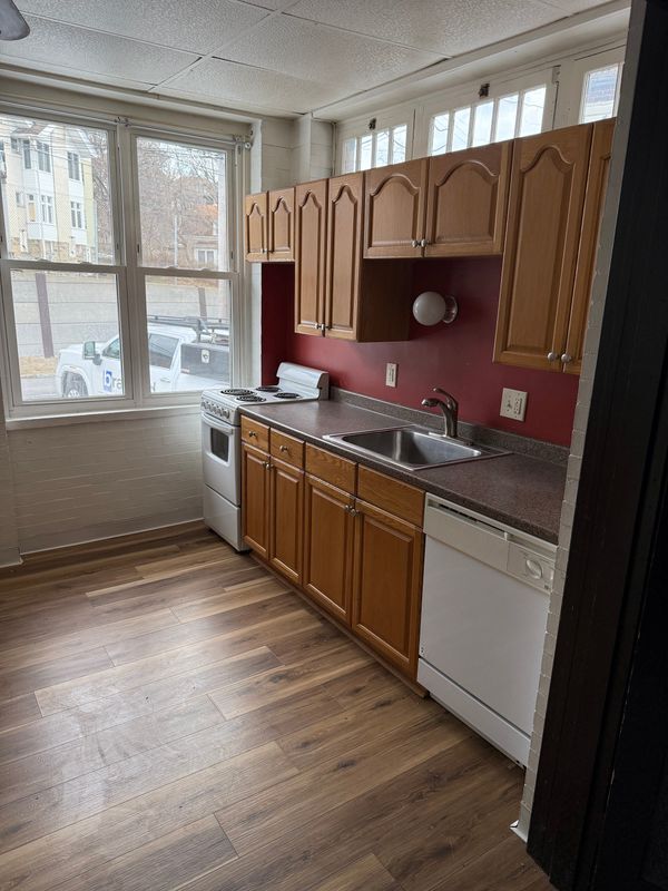 1663 Suburban Ave in Pittsburgh, PA - Building Photo - Building Photo