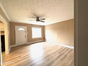 7005 Washington Pike in Corryton, TN - Building Photo - Building Photo