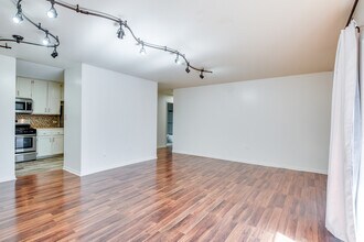 1049 W Ogden Ave in Naperville, IL - Building Photo - Building Photo