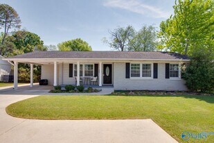 215 Drake Ave SW in Huntsville, AL - Building Photo