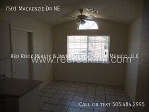 7501 MacKenzie Dr NE in Rio Rancho, NM - Building Photo - Building Photo