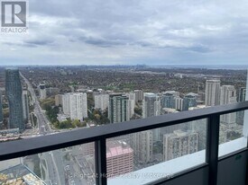 4015 The Exchange in Mississauga, ON - Building Photo