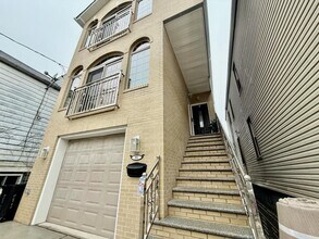 91 W 20th St in Bayonne, NJ - Building Photo - Building Photo