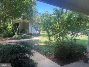 13066 Marcey Creek Rd in Herndon, VA - Building Photo - Building Photo