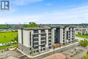 11646 Tecumseh Rd E in Windsor, ON - Building Photo