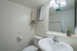 1540 W Berridge Ln in Phoenix, AZ - Building Photo - Building Photo