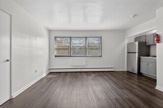 1208 Edgewood Ave, Unit 1B in Trenton, NJ - Building Photo - Building Photo